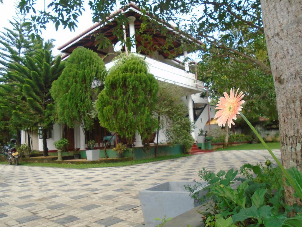 Avon Villa Хиккадува Экстерьер фото
