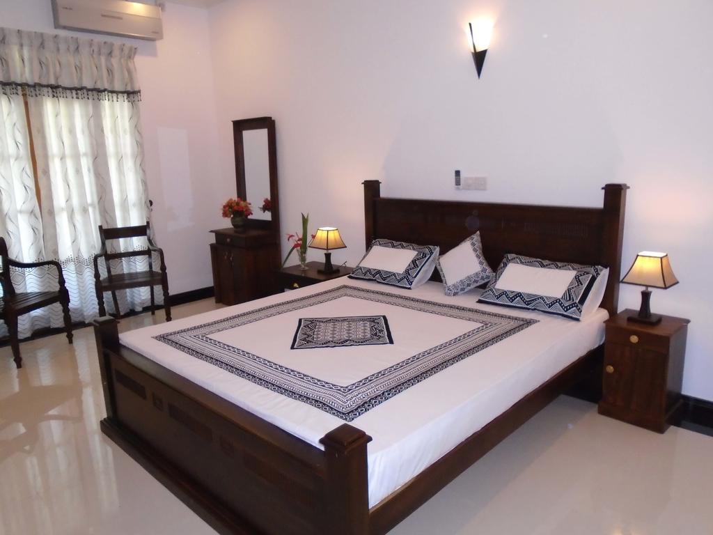 Avon Villa Хиккадува Номер фото