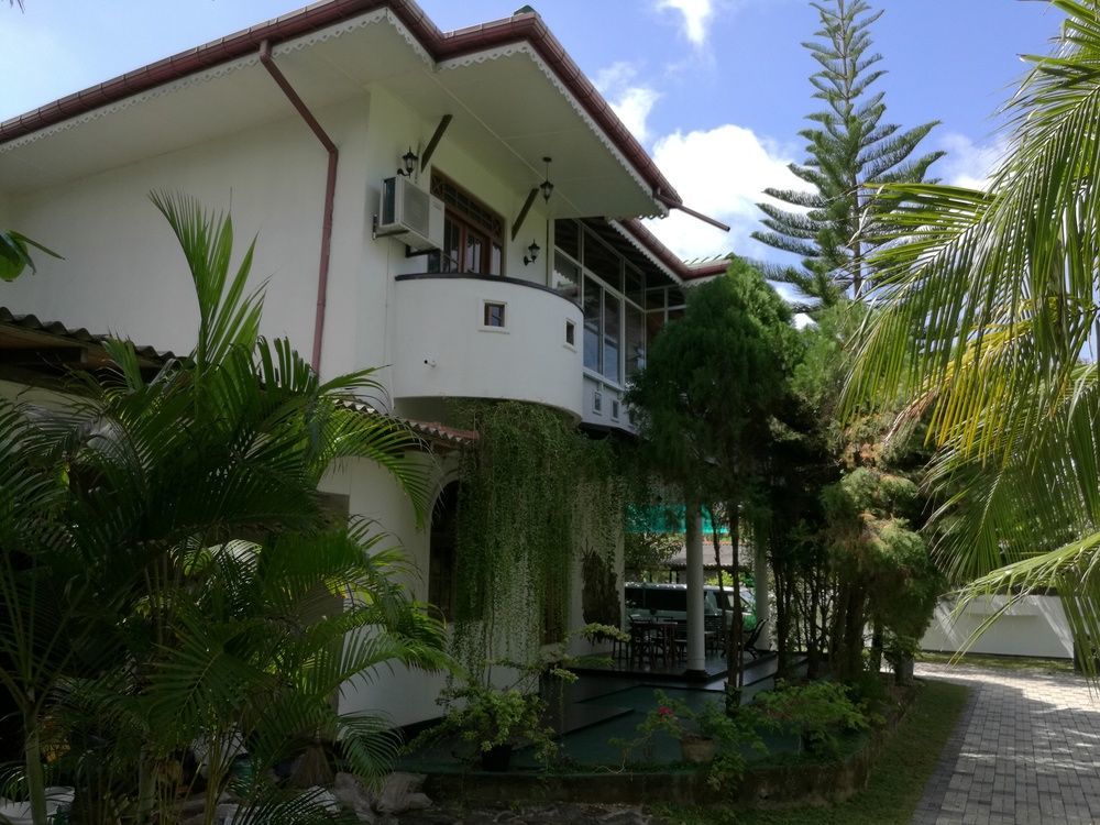 Avon Villa Хиккадува Экстерьер фото